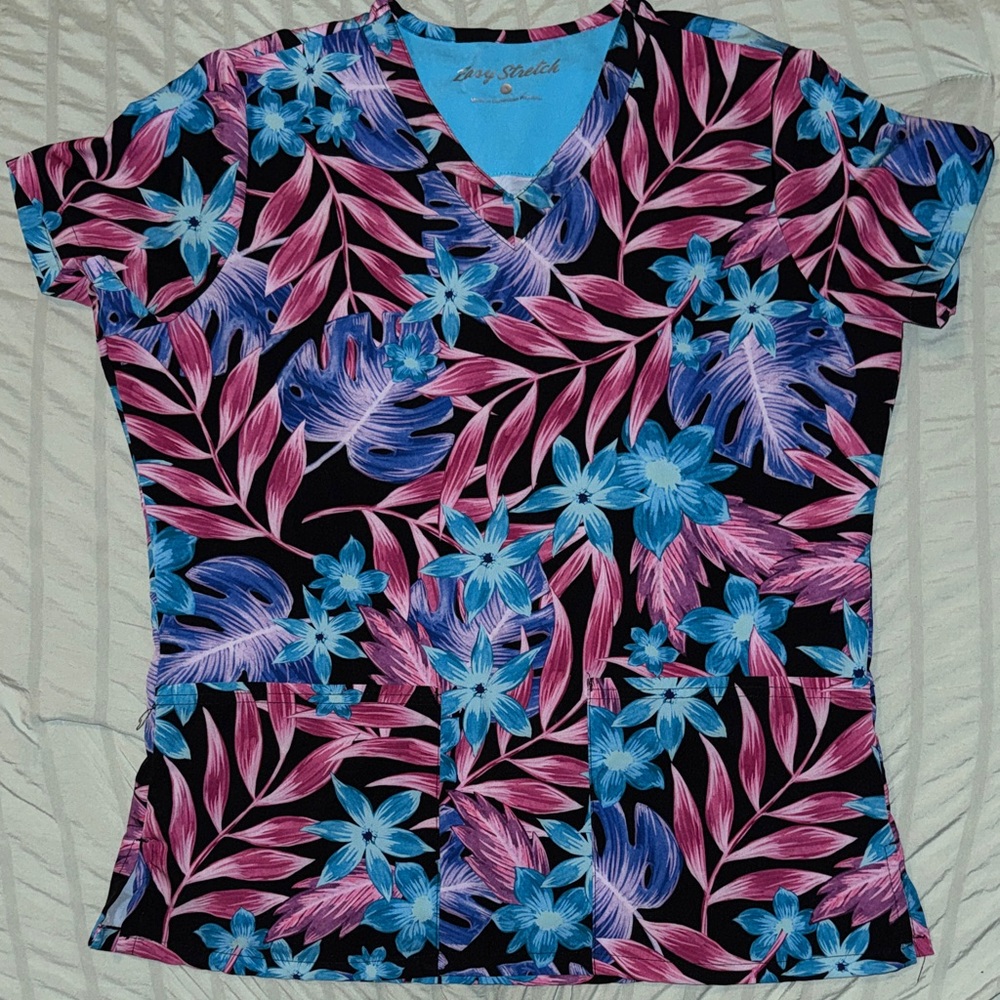 Easy Stretch Women's Floral Scrub Top